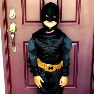Batman Deluxe costume